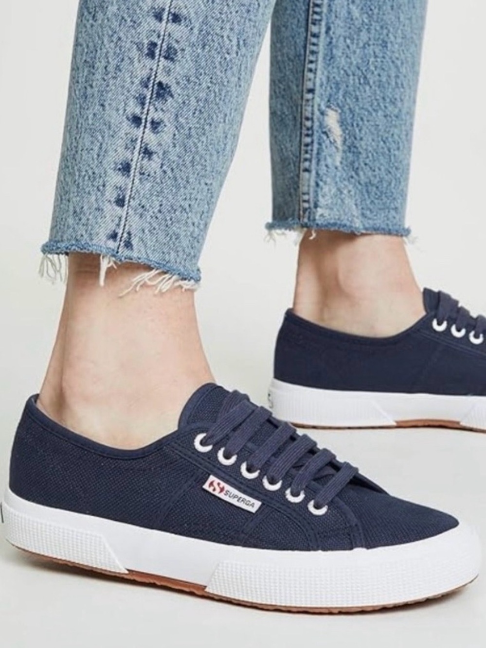 Superga Classic Italian Canvas 2750 Women’s Navy Canvas Low-Top Sneakers 38 7.5